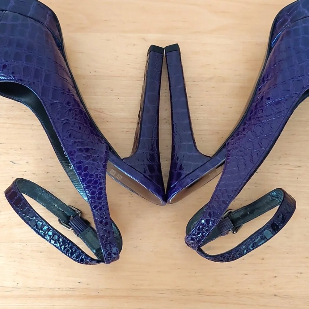 Stuart Weitzman Purple Patent Leather High Heeled Sandals - Picture 9 of 14